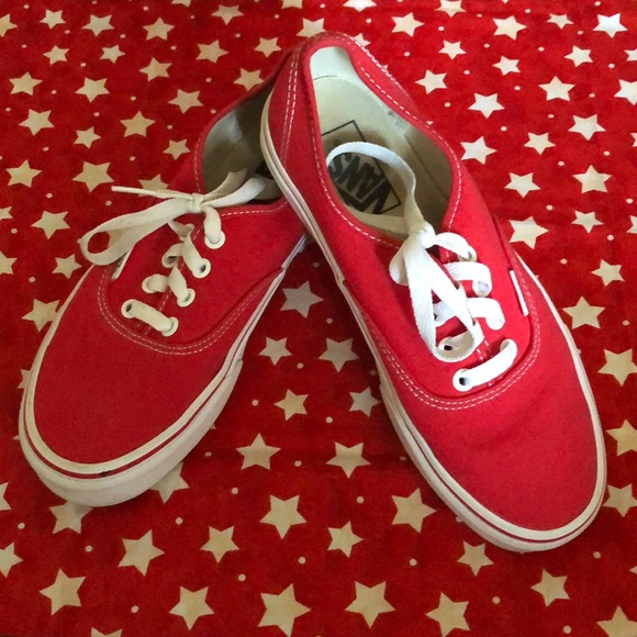 Red vans - Picture 1 of 4